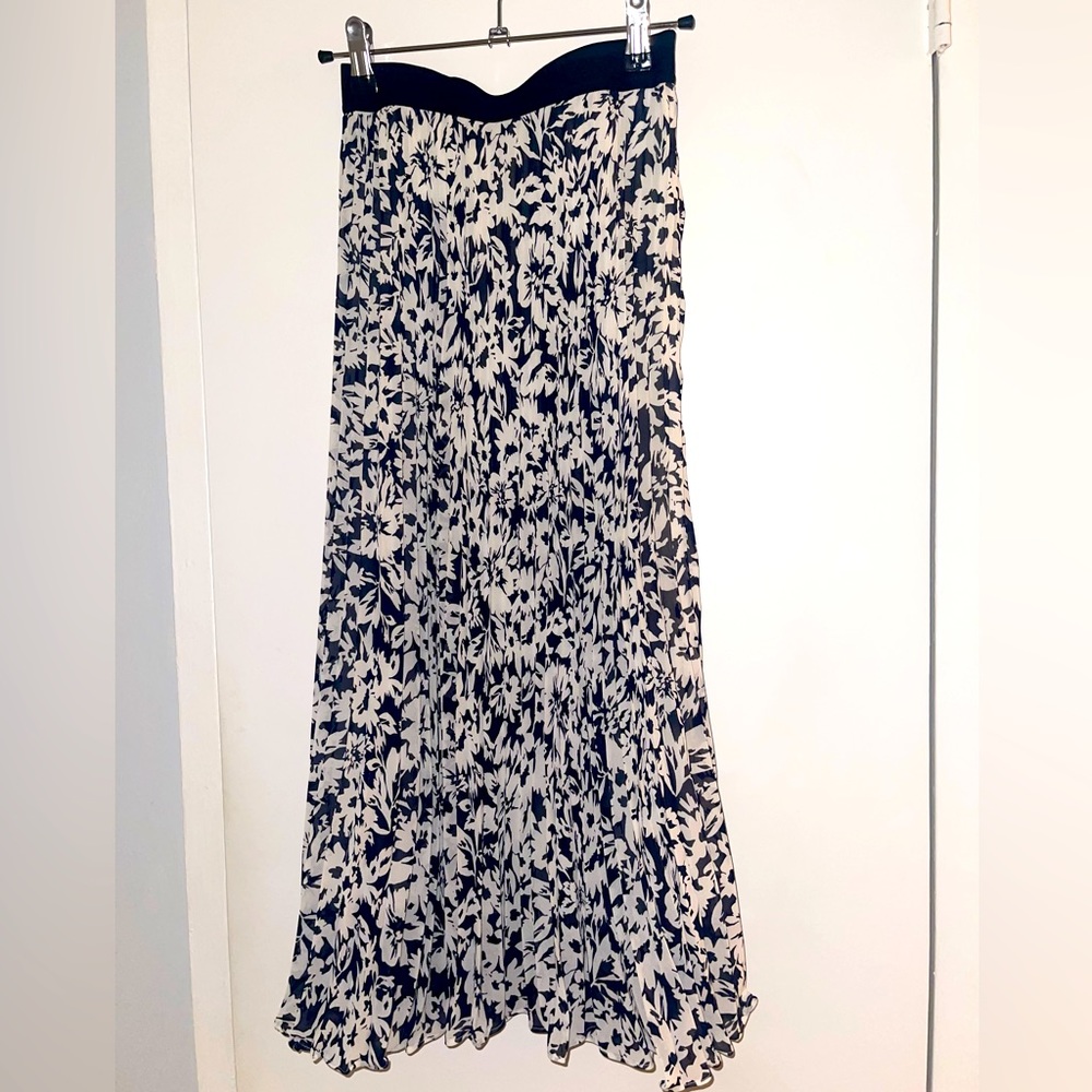H&M Navy and White Floral Midi Skirt, Size XS